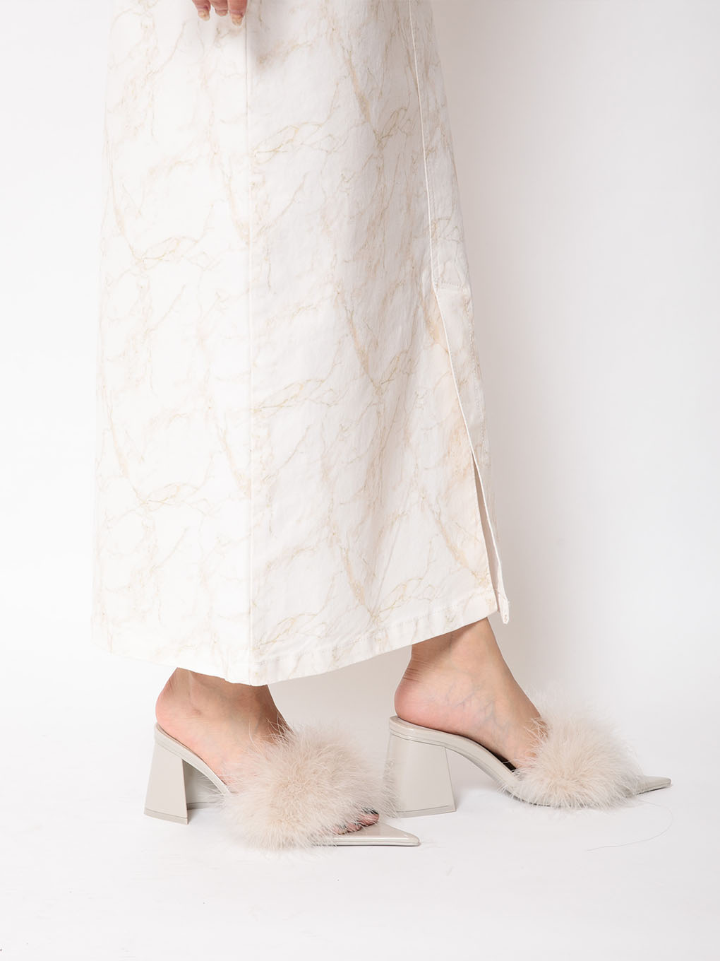 meltthelady pointed toe fur mule - ミュール