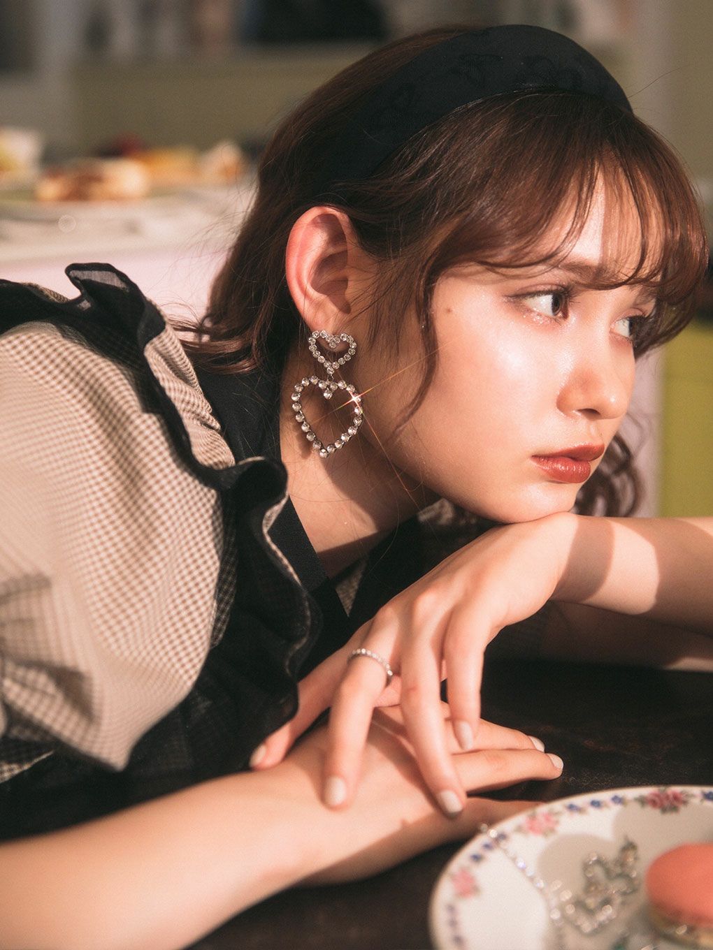 【BUBBLES】ダブルハートビジューイヤリング