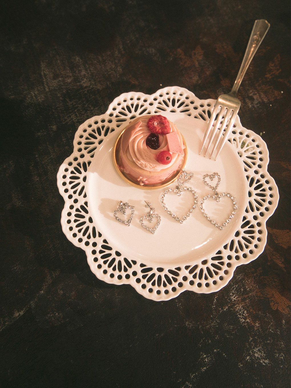 【BUBBLES】タイニーハートビジューイヤリング