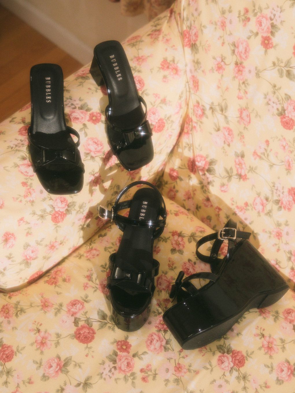 【BUBBLES】リボンストラップサンダル