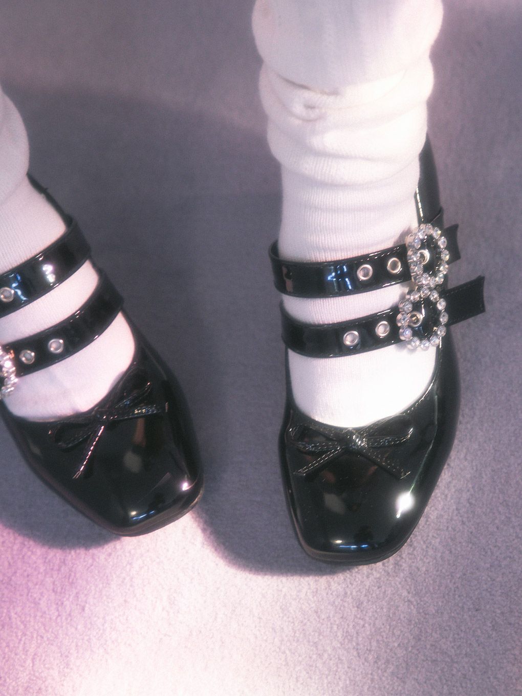 【BUBBLES】リボンバックルヒールパンプス