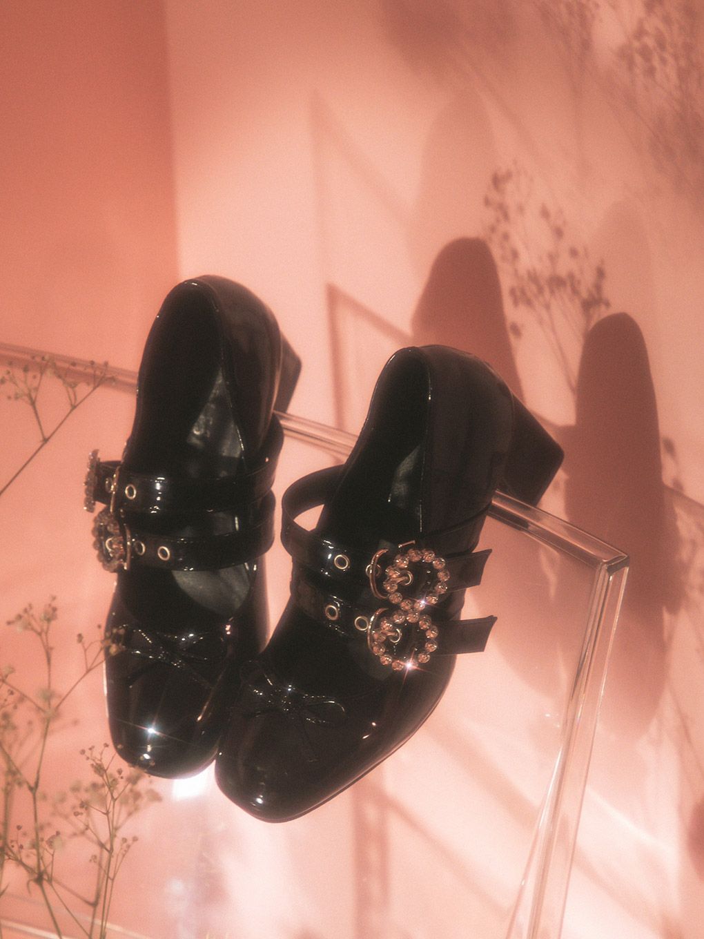 【BUBBLES】リボンバックルヒールパンプス