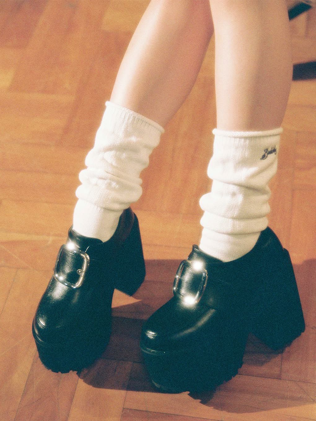 【BUBBLES】スクエアバックル厚底ローファー