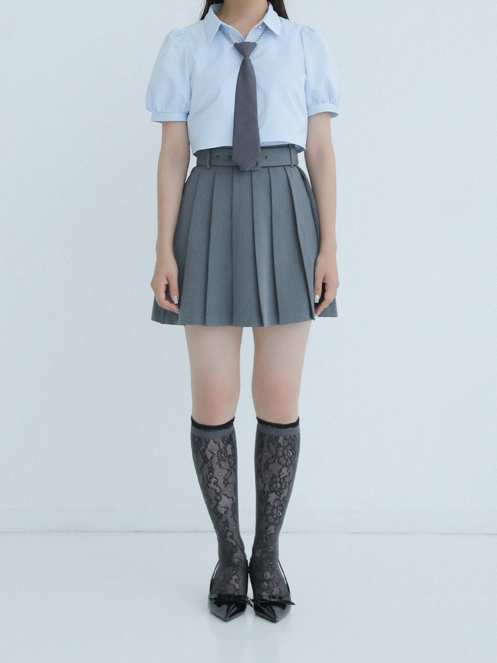 【BUBBLES】クロップドネクタイブラウス