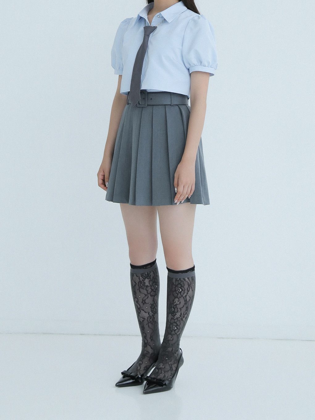 【BUBBLES】クロップドネクタイブラウス