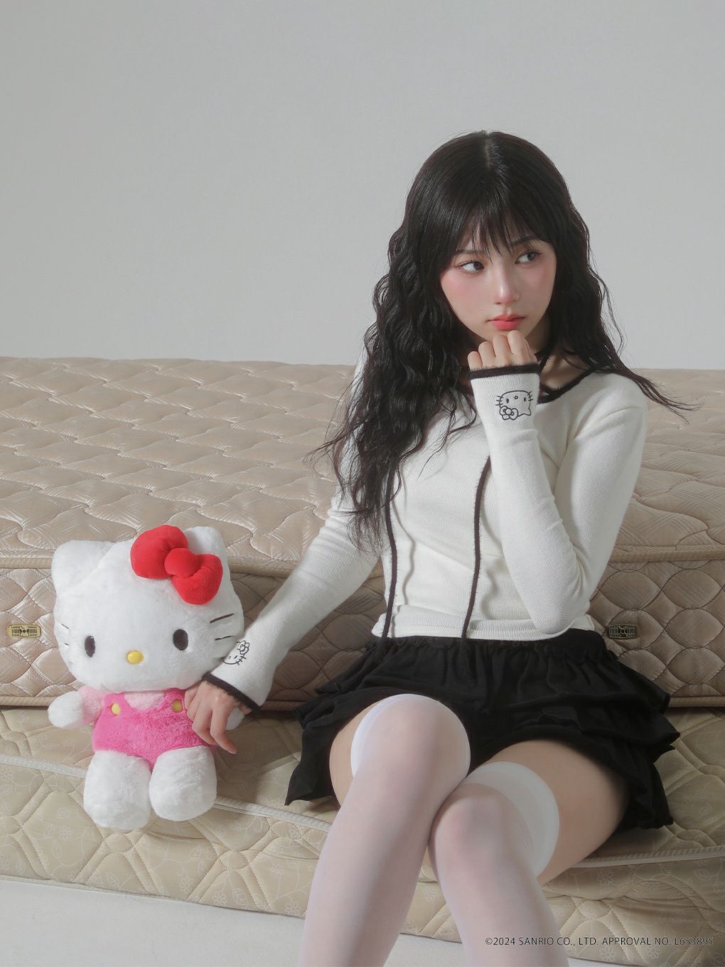 [HELLO KITTYコラボ] シャギーニット