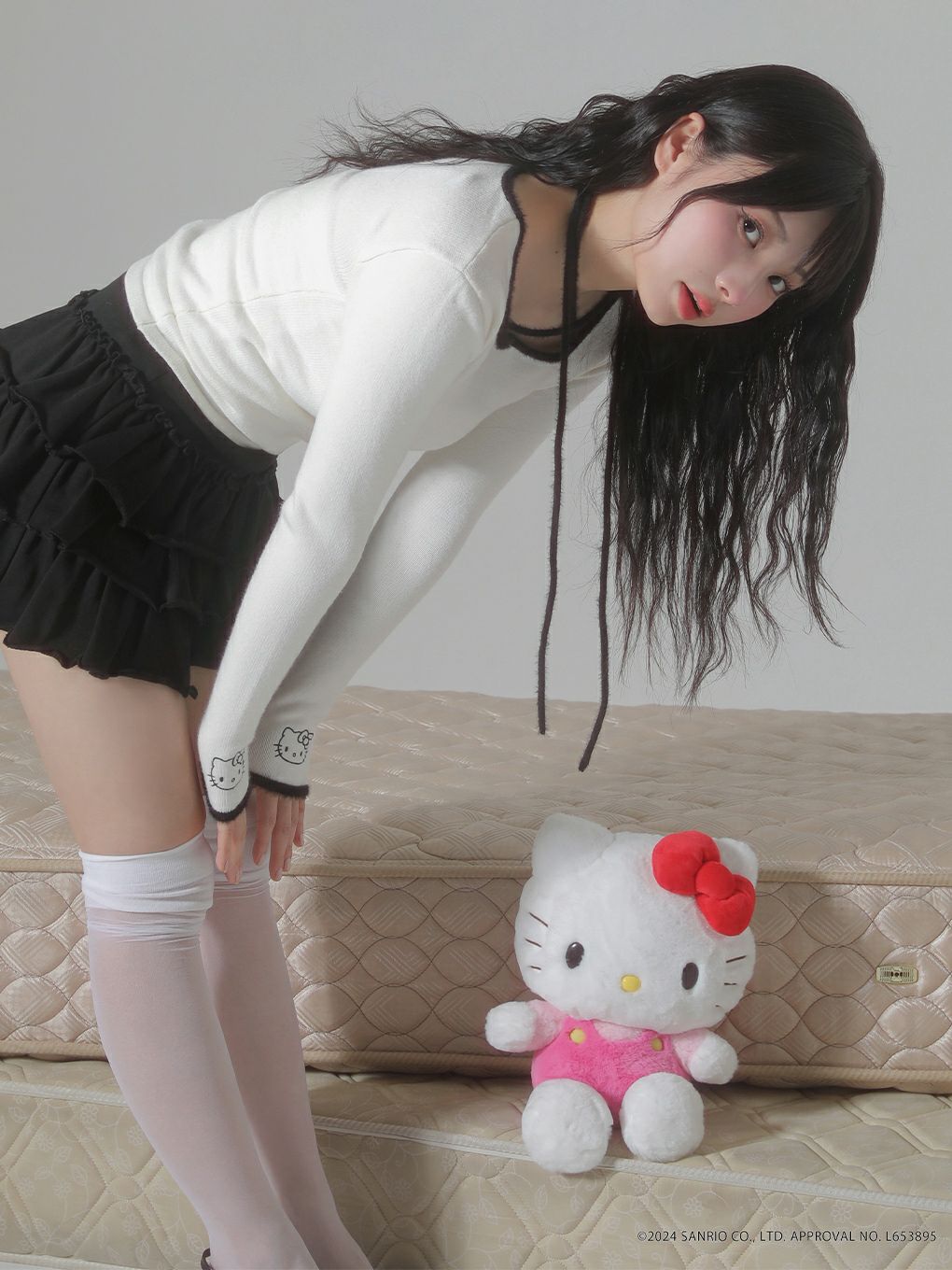 [HELLO KITTYコラボ] シャギーニット