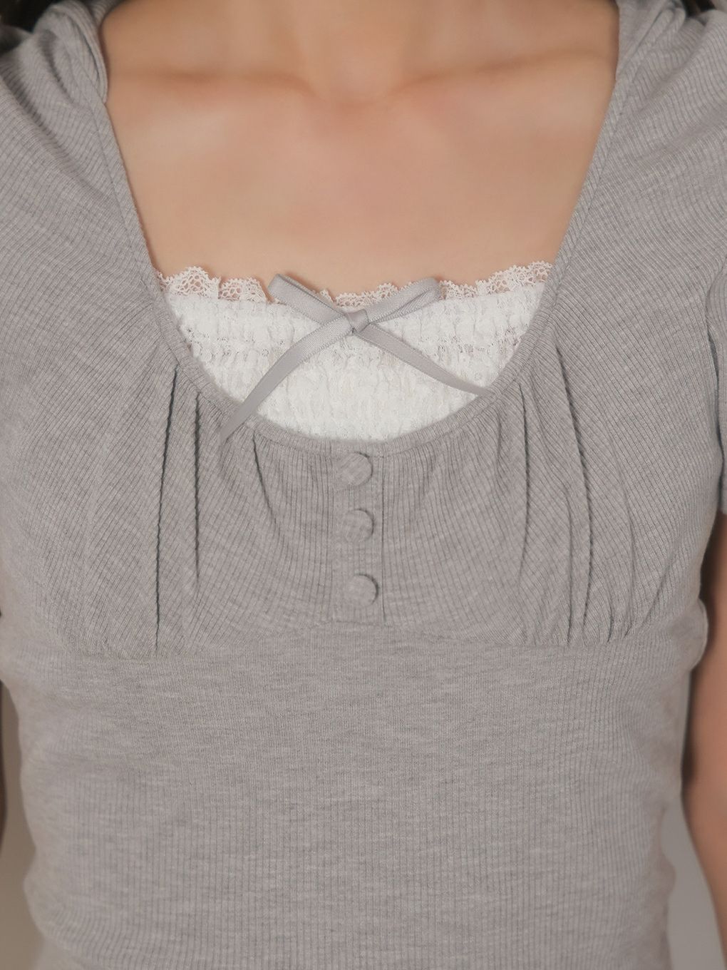 【BUBBLES】ガーリーフードトップス