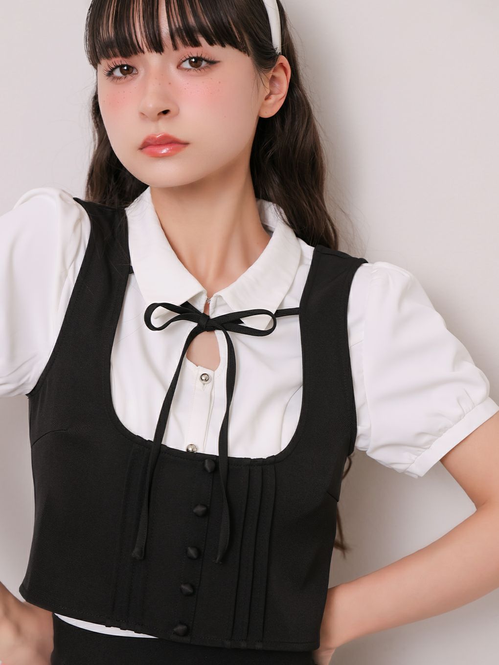 【BUBBLES】リボンベストレイヤードブラウス