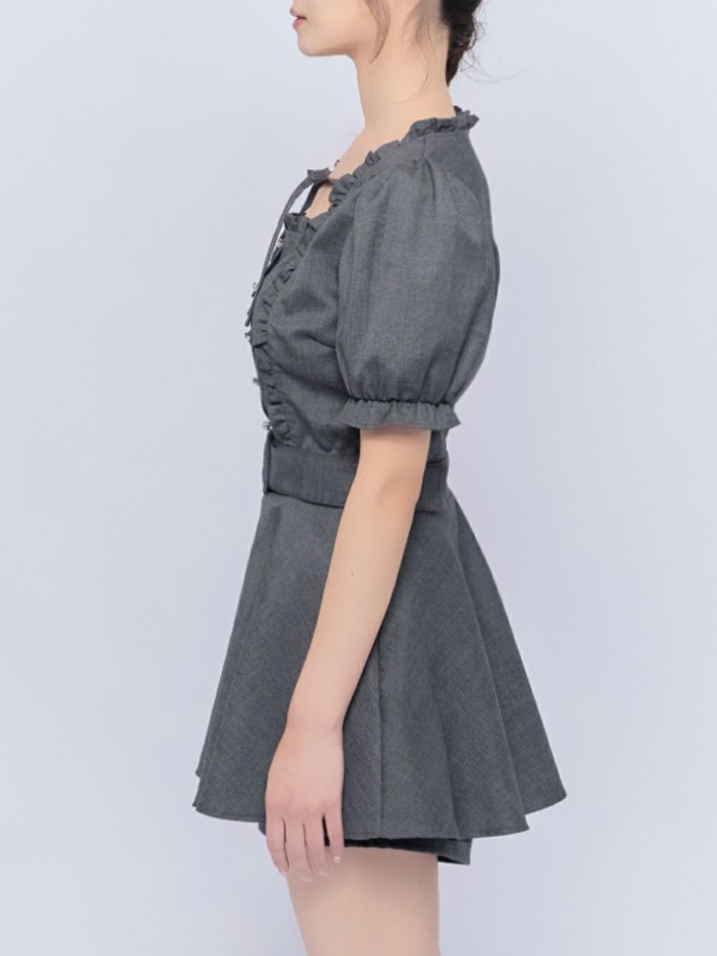 【BUBBLES】フリルペプラムセットアップ