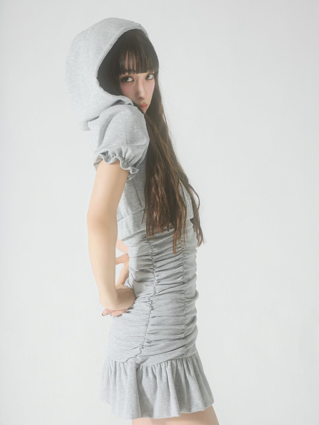 【BUBBLES】ミニパーカーギャザーワンピース