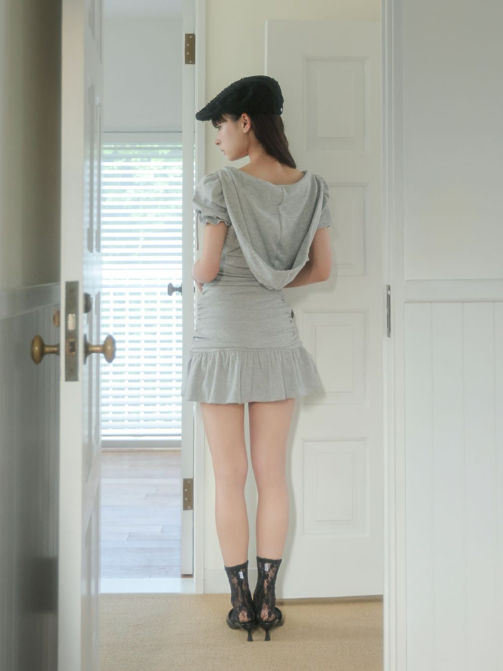 【BUBBLES】ミニパーカーギャザーワンピース