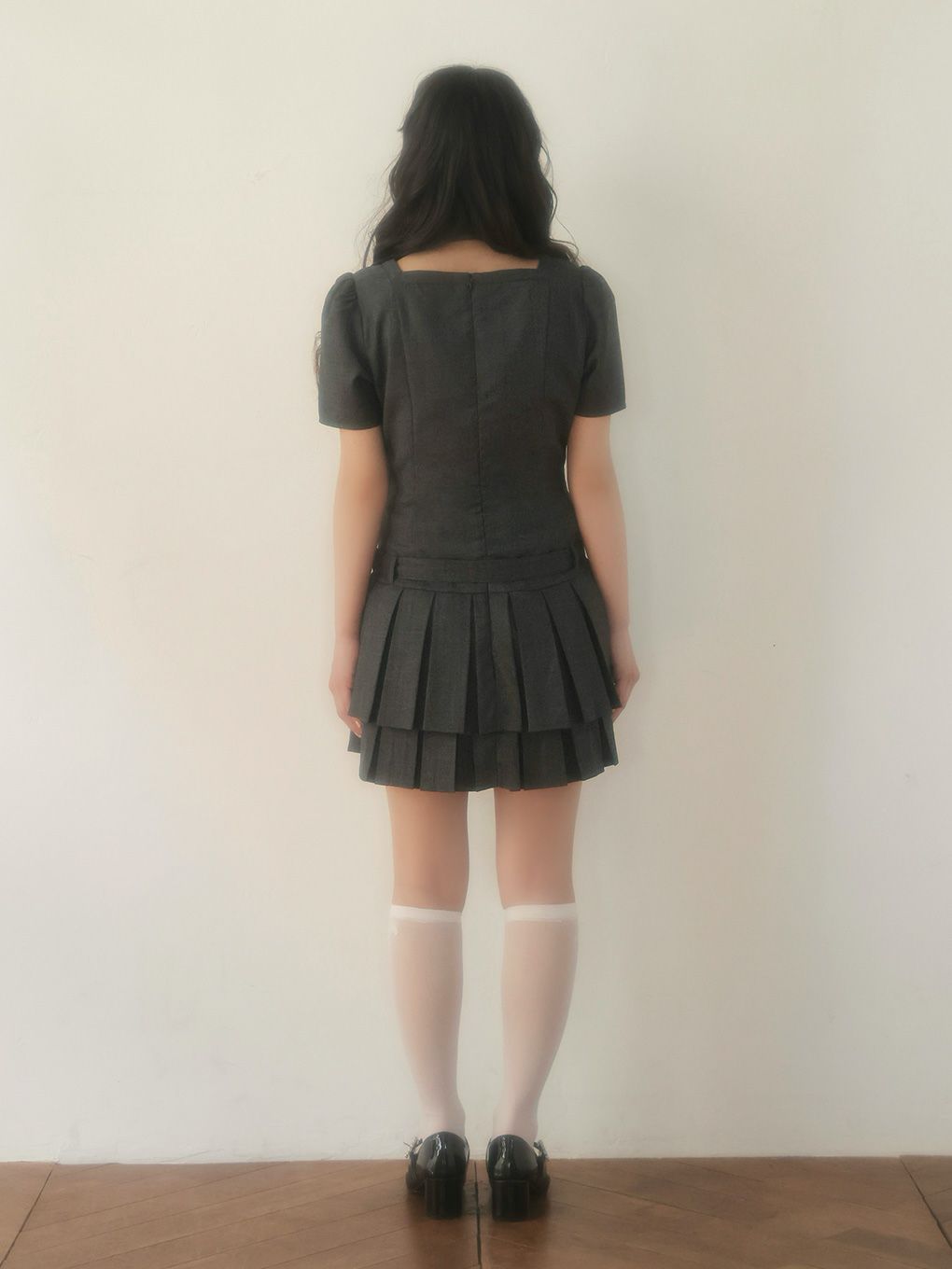 【BUBBLES】スクエアプリーツワンピース