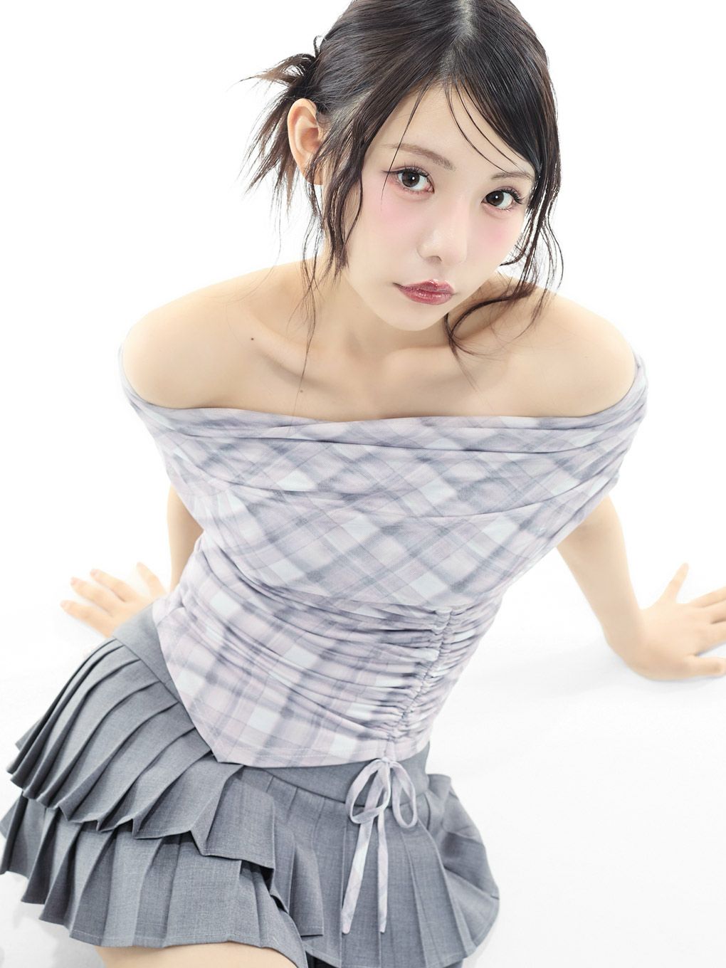 【BUBBLES】シアーオフショルトップス