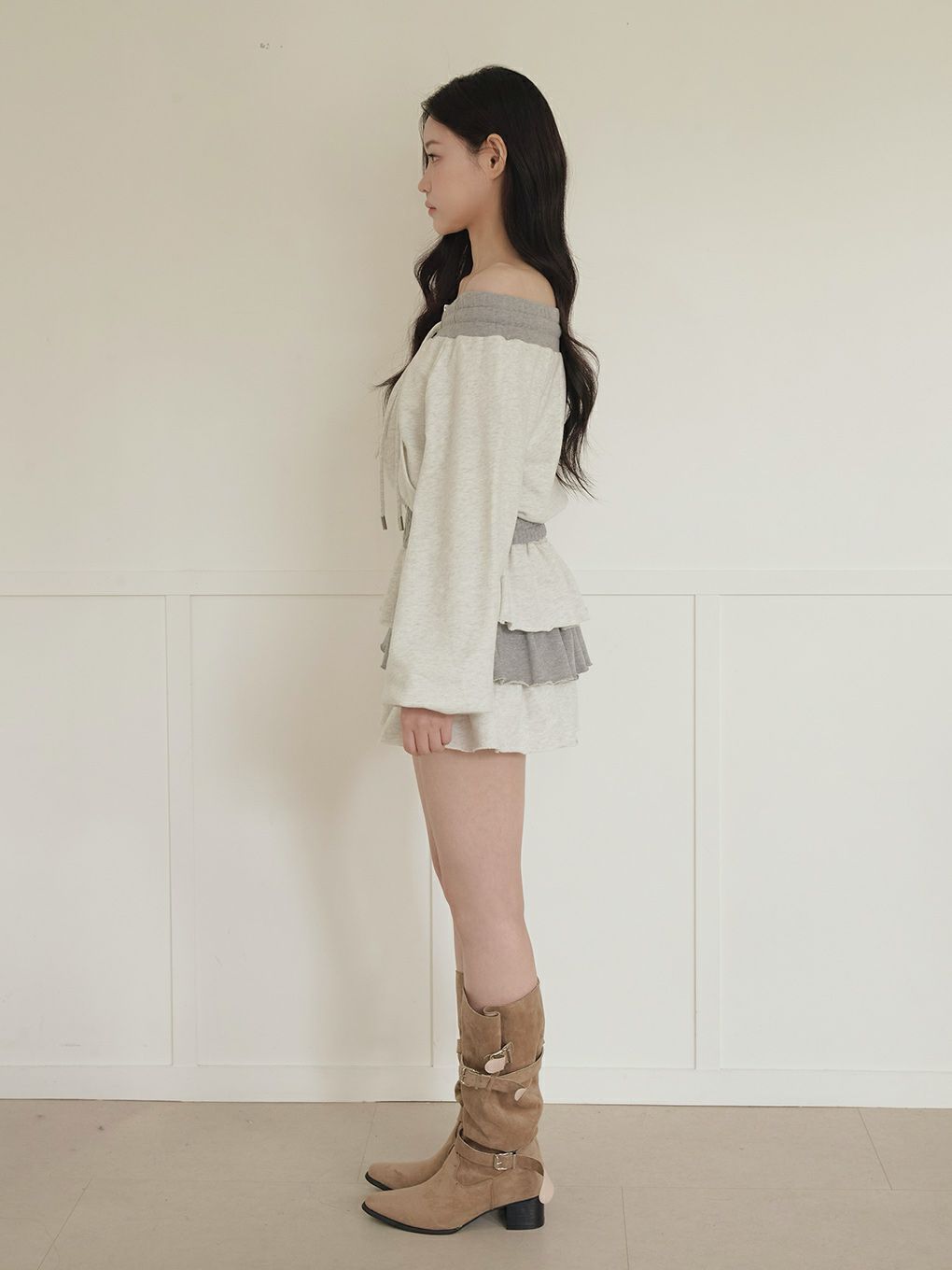 【BUBBLES】バイカラーフリルスウェットスカパン