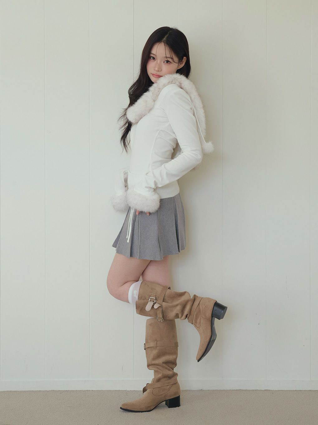 【BUBBLES】フードファーオフショルトップス