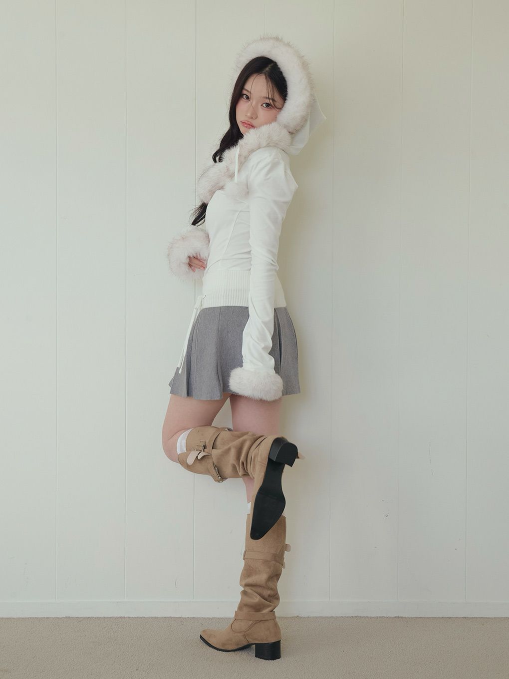 【BUBBLES】フードファーオフショルトップス