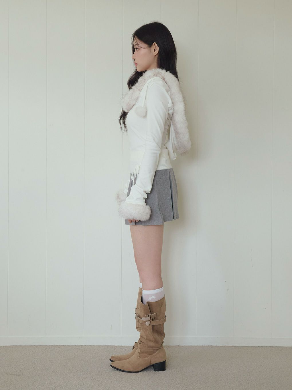 【BUBBLES】フードファーオフショルトップス