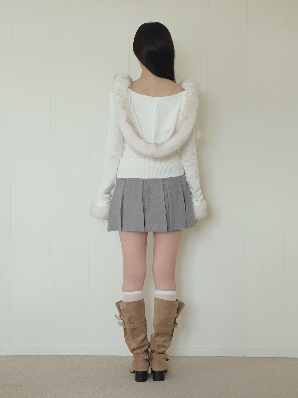 【BUBBLES】フードファーオフショルトップス