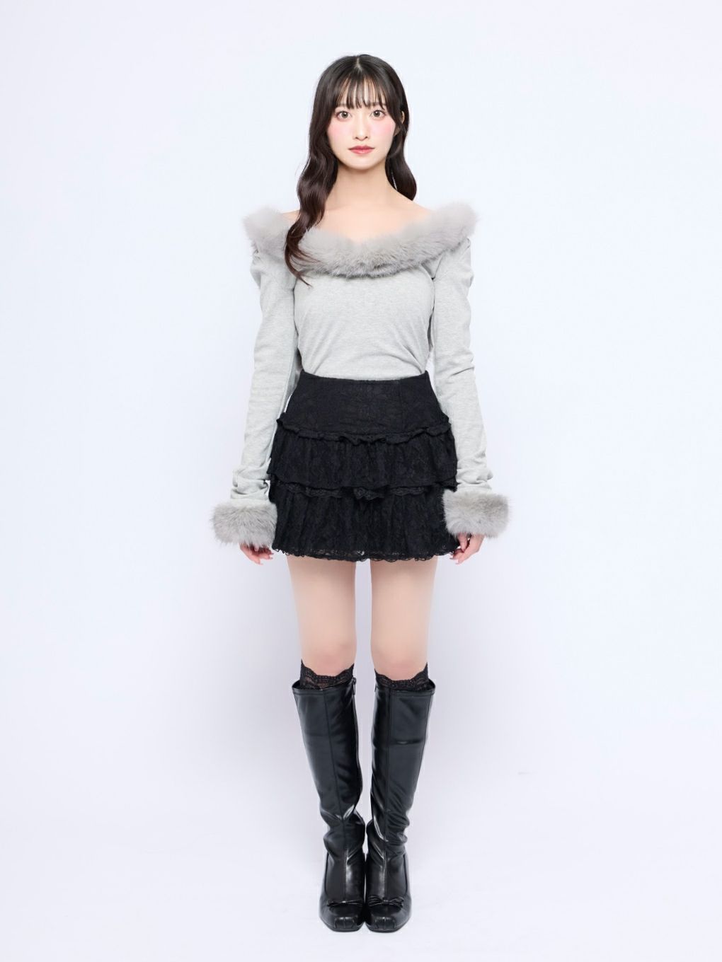 【BUBBLES】フードファーオフショルトップス