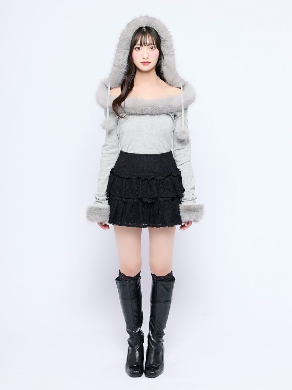 【BUBBLES】フードファーオフショルトップス