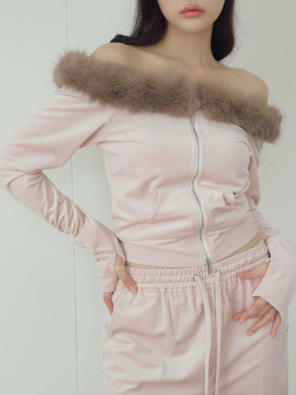 【BUBBLES】ベルベットファーオフショルトップス