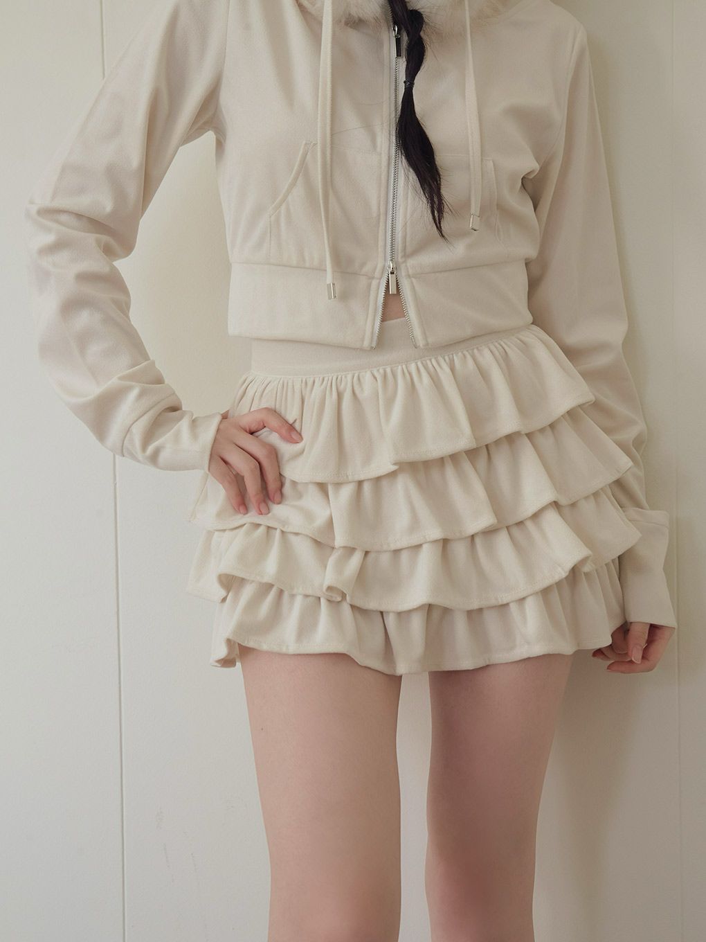 【BUBBLES】ベルベットフリルスカパン