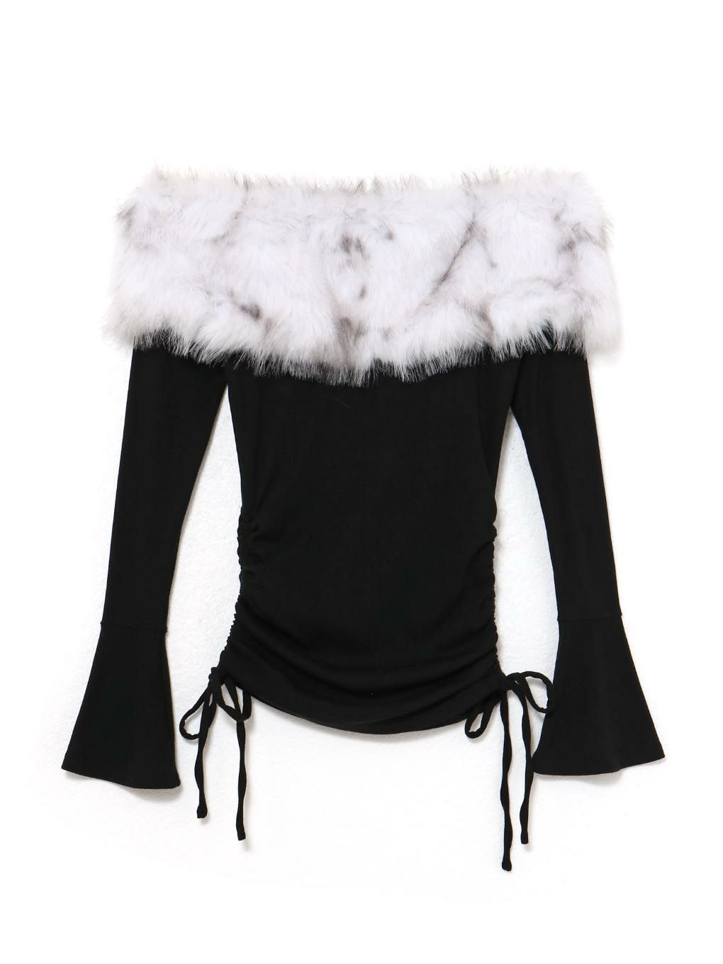 【BUBBLES】ファーオフショルトップス