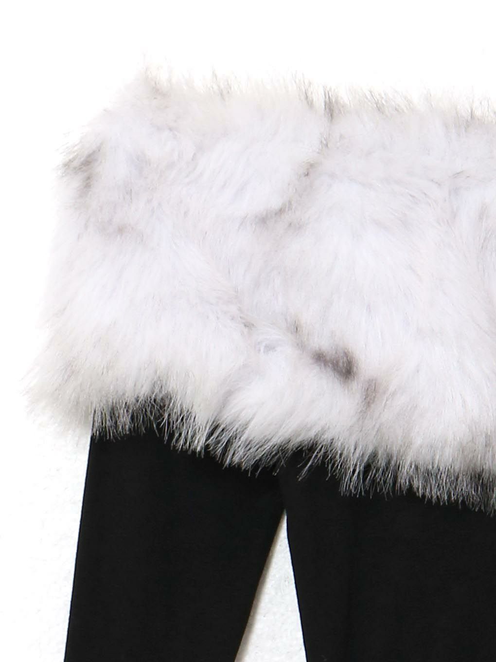 【BUBBLES】ファーオフショルトップス