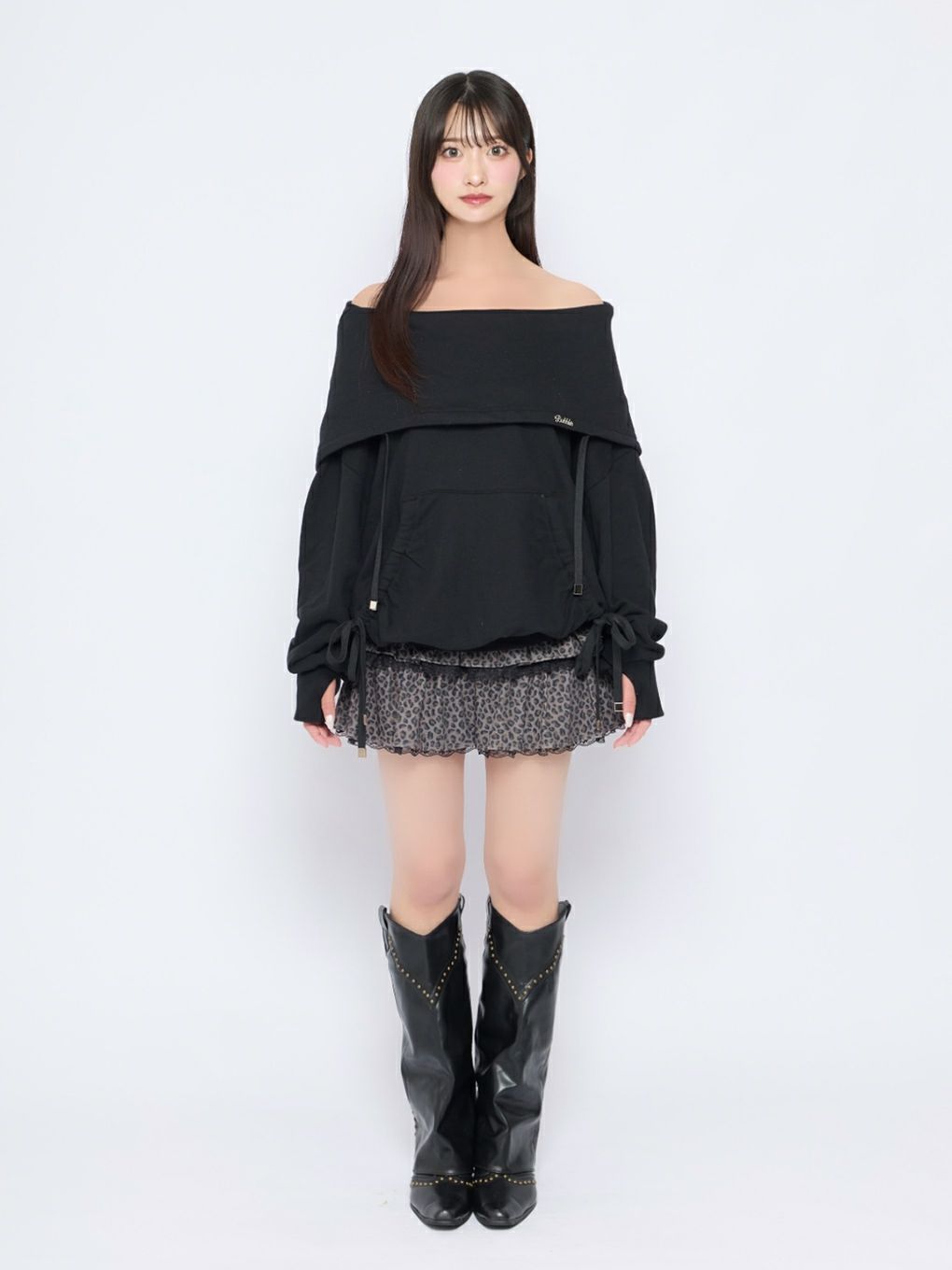 【BUBBLES】オフショルダーフーディートップス