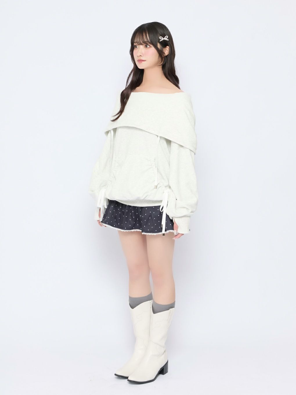 【BUBBLES】オフショルダーフーディートップス