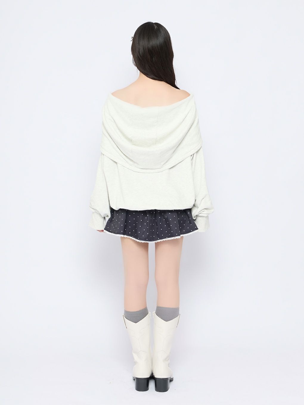 【BUBBLES】オフショルダーフーディートップス