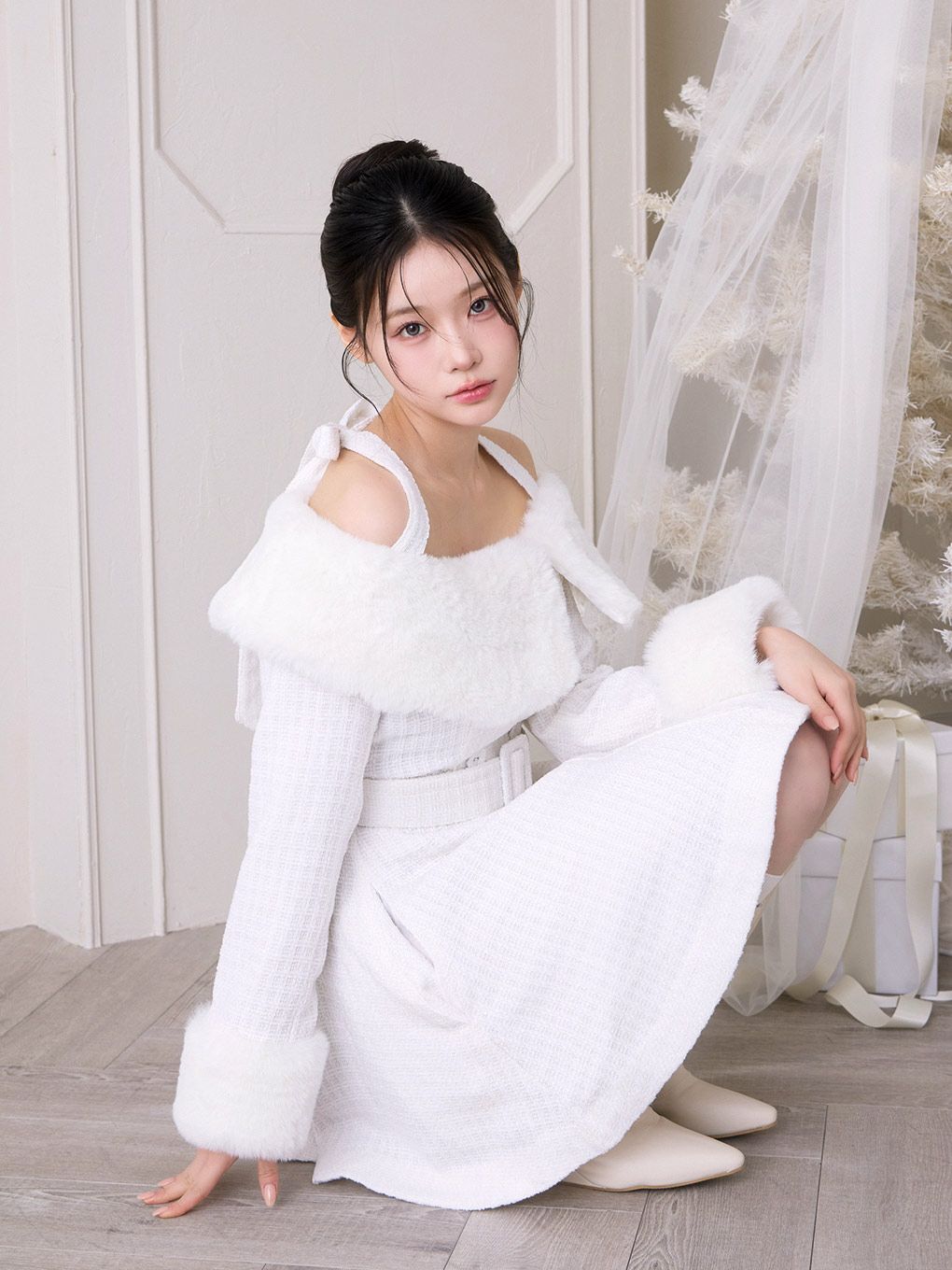 【BUBBLES】ファーオフショルツイードワンピース