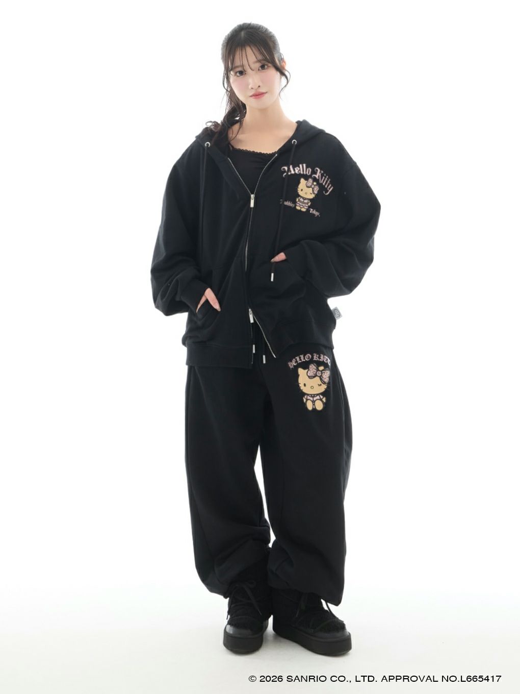 【BUBBLES】グリッターロゴルーズパーカー