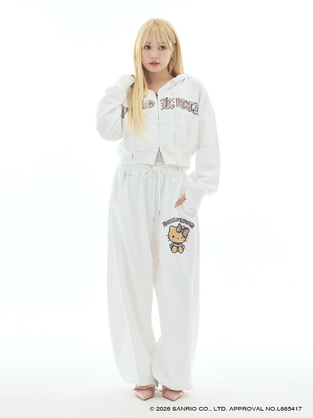 【BUBBLES】グリッターロゴクロップドパーカー